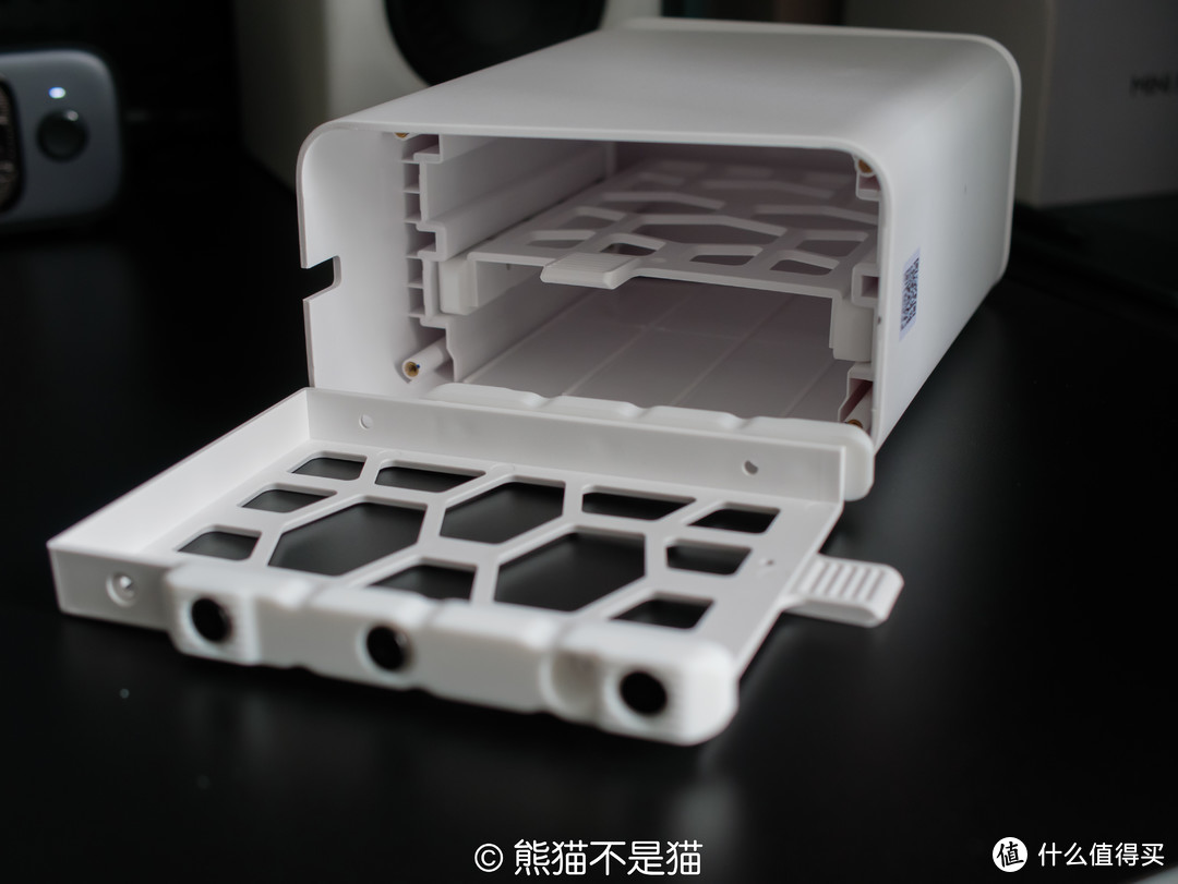 家庭数据中心，高颜值，高“回报”！最适合小白入门的NAS产品—极空间Z2Pro