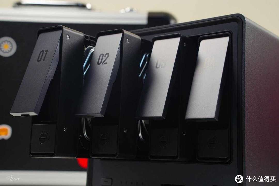 绿联DXP 4800评测:小白也能用好的专业级NAS 绿联DXP 4800评测:小白也能用好的专业级NAS