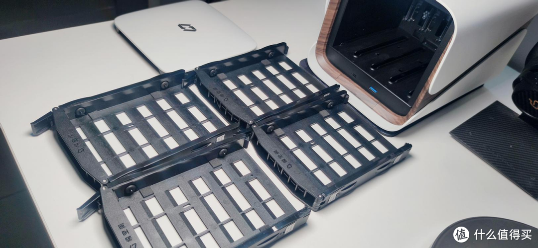 极空间Z4S：功能丰富、安全可靠的私有云产品，满足自媒体创作者的存储需求！