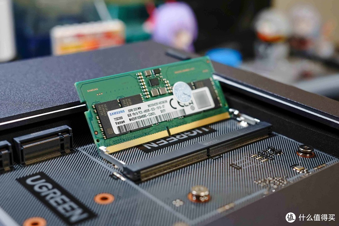 UGOS Pro还是黑群晖？用料扎实+大升级后的绿联DXP4800深度测试