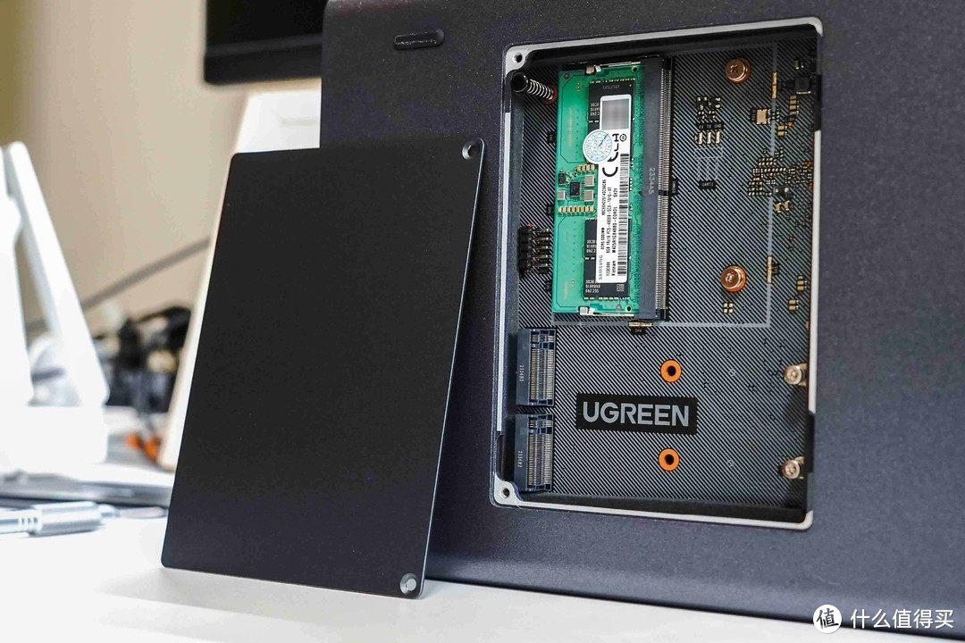 UGOS Pro还是黑群晖？用料扎实+大升级后的绿联DXP4800深度测试