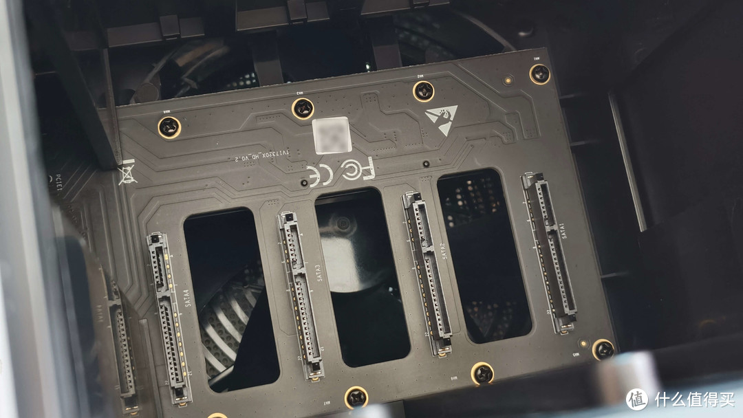 N100处理器硬件性能吊打极空间Z2 Pro还能跑docker!海康存储R1使用体验! N100处理器硬件性能吊打极空间Z2 Pro还能跑docker!海康存储R1使用体验!