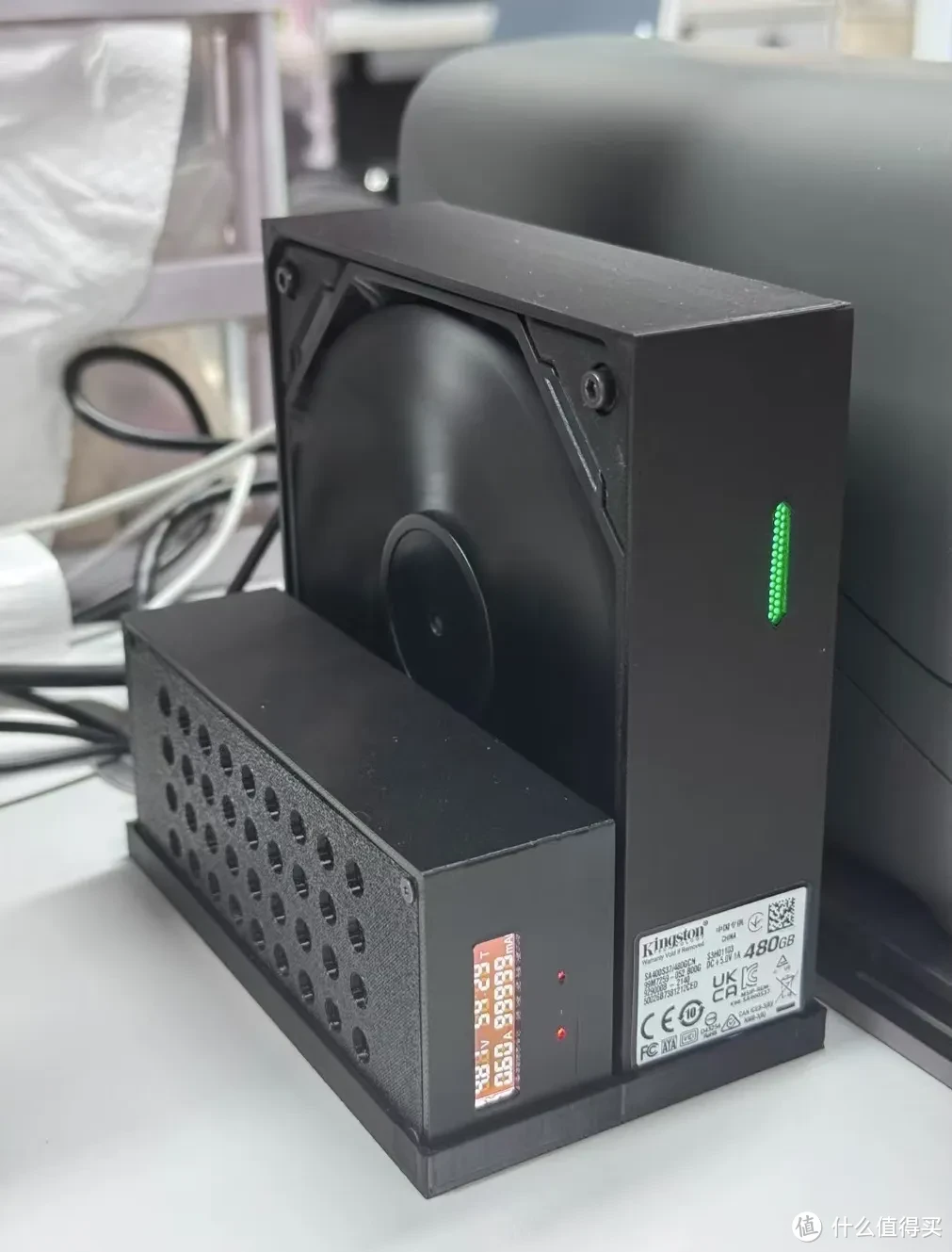 大神暴改小猫盘NAS，加装超大散热风扇，停电也能转