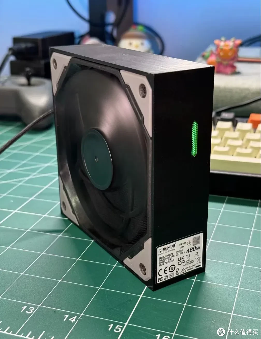 大神暴改小猫盘NAS，加装超大散热风扇，停电也能转