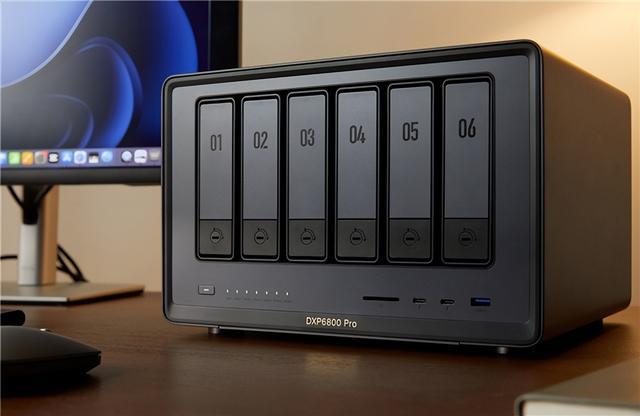 绿联DXP6800 Pro评测：六盘位NAS的高效协作与多功能体验