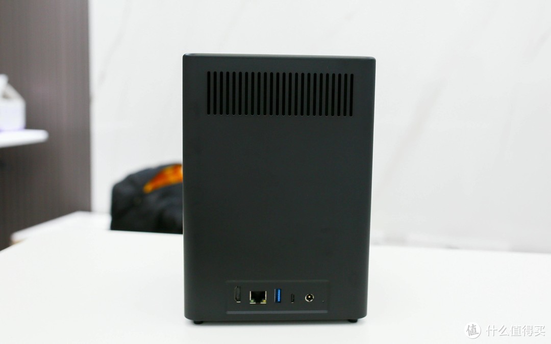 所见即所得，搭载N95、AI系统加持—极空间私有云Q4全面测评