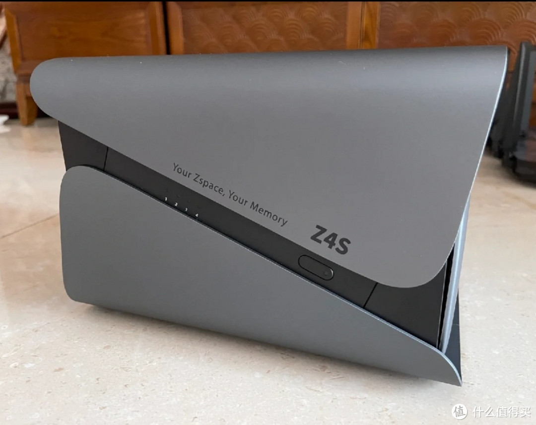 极空间 Z4S:超好用的数据存储神器 极空间 Z4S:超好用的数据存储神器