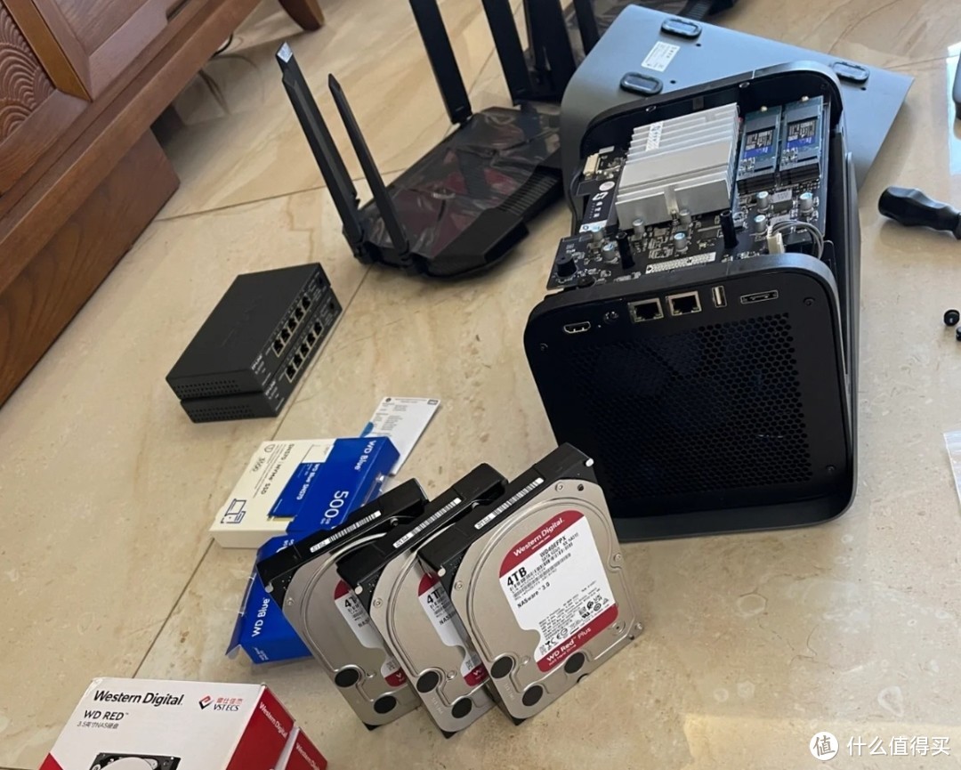 极空间 Z4S:超好用的数据存储神器 极空间 Z4S:超好用的数据存储神器