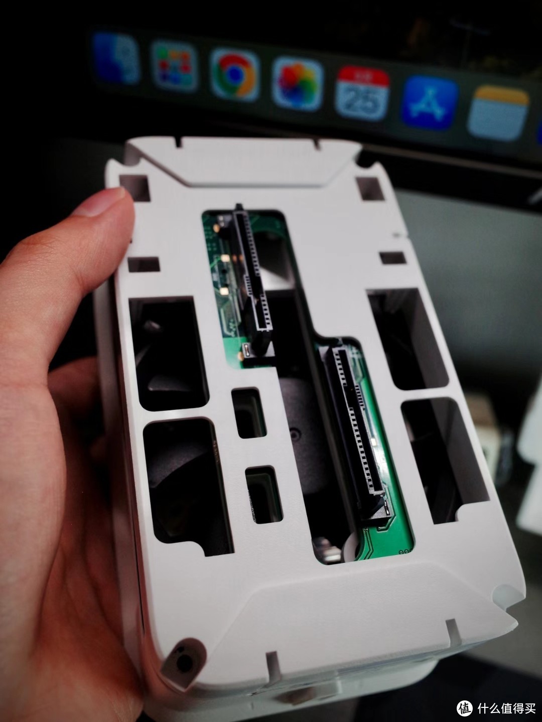 极空间Z2Pro使用初体验：有惊喜也有尴尬