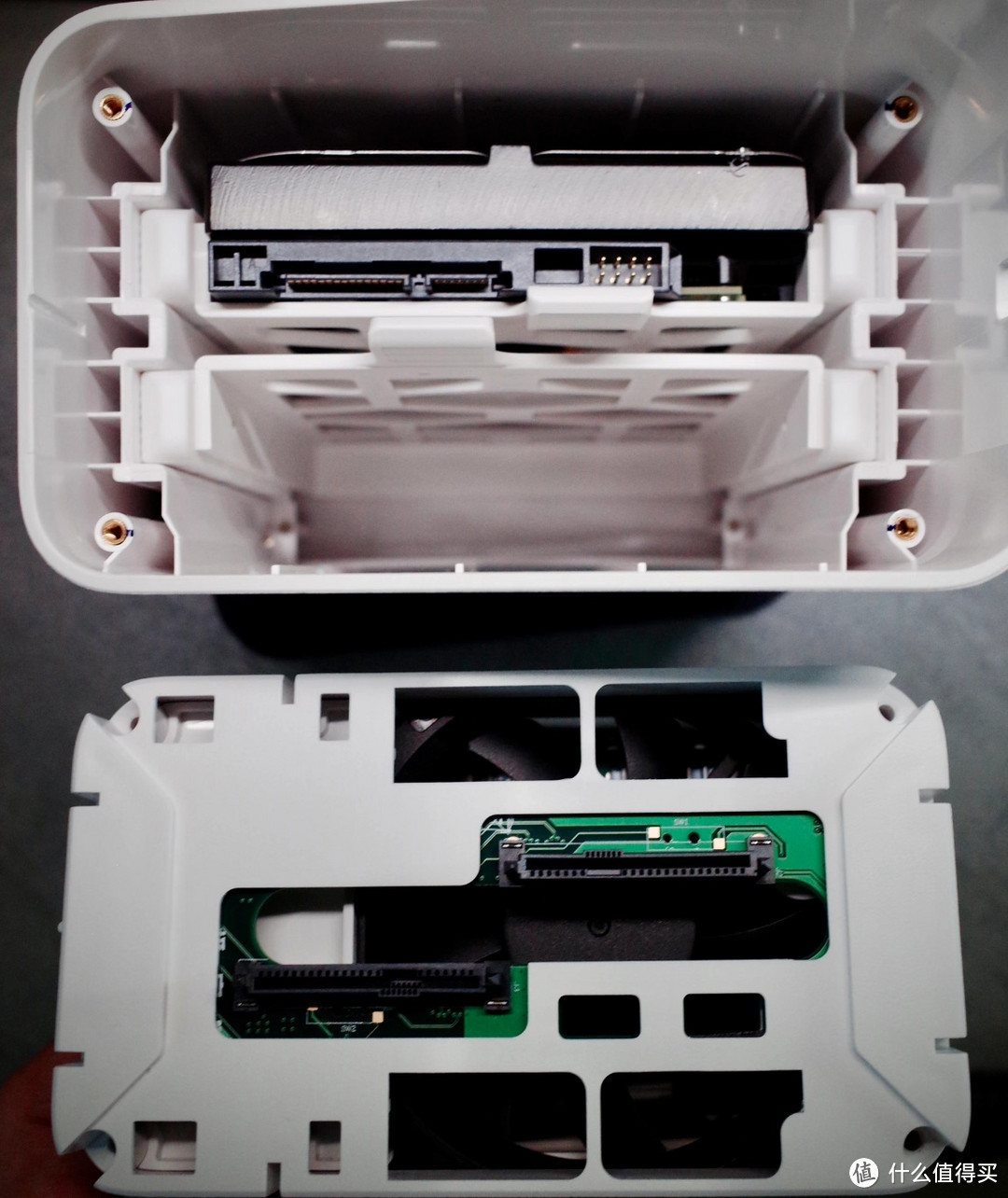 极空间Z2Pro使用初体验：有惊喜也有尴尬