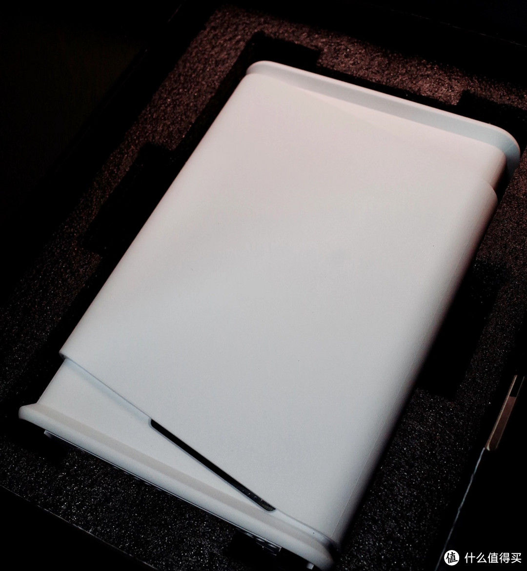 极空间Z2Pro使用初体验：有惊喜也有尴尬