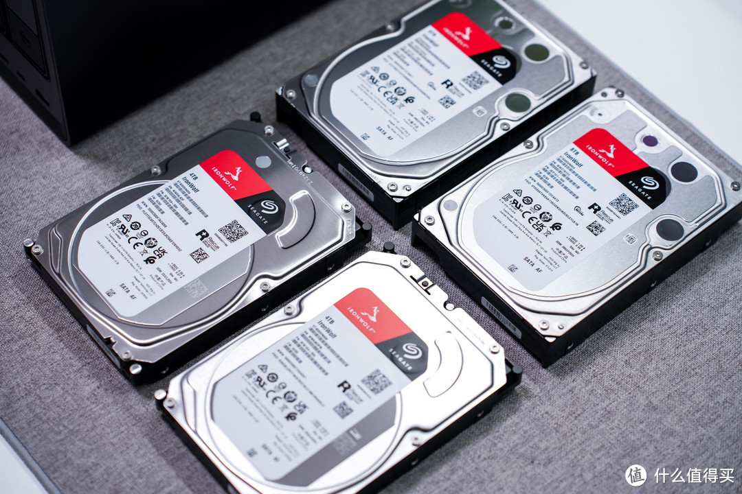 NAS年度大篇丨家庭：影库搭建、照片、下载、网盘、玩丨一次看够