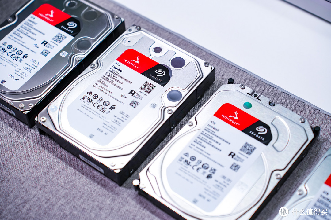 NAS年度大篇丨家庭：影库搭建、照片、下载、网盘、玩丨一次看够