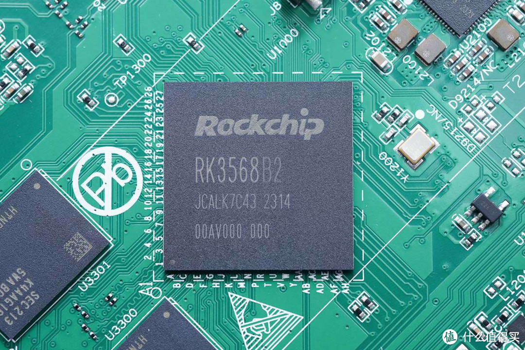 拆解报告：极空间私有云T2