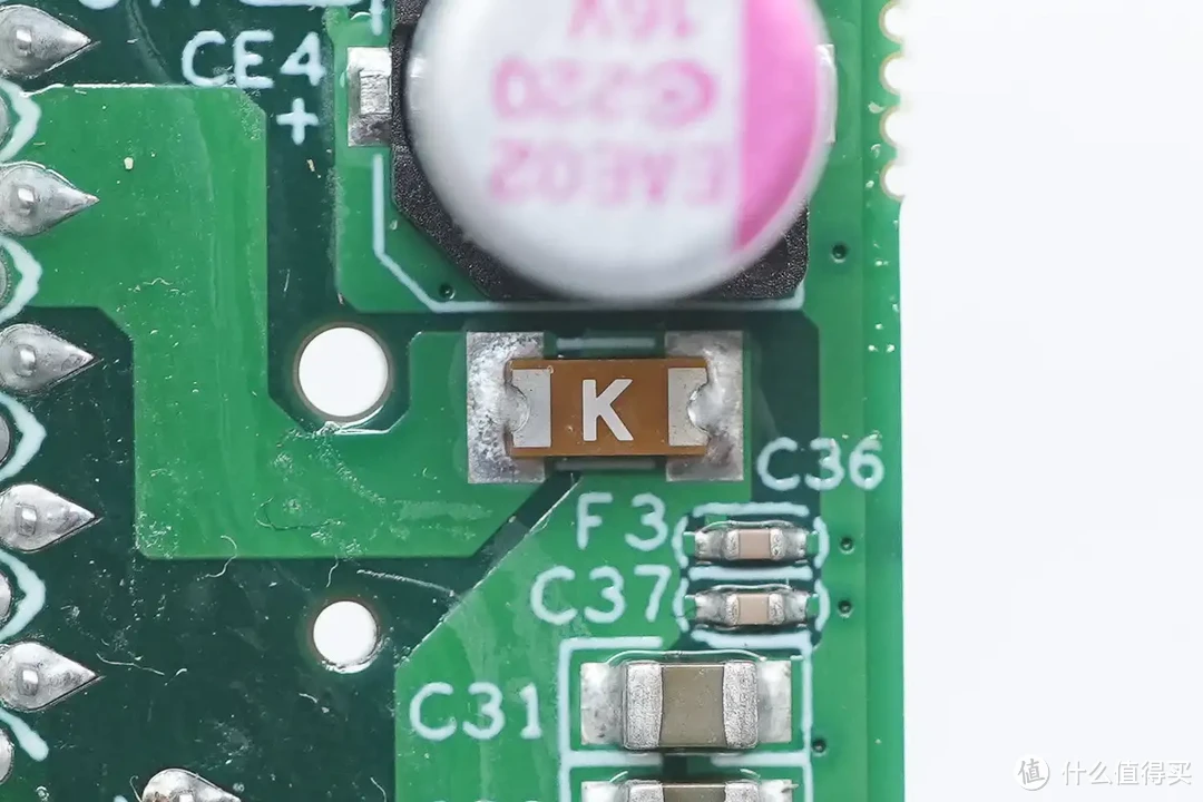 拆解报告：极空间私有云Q2C