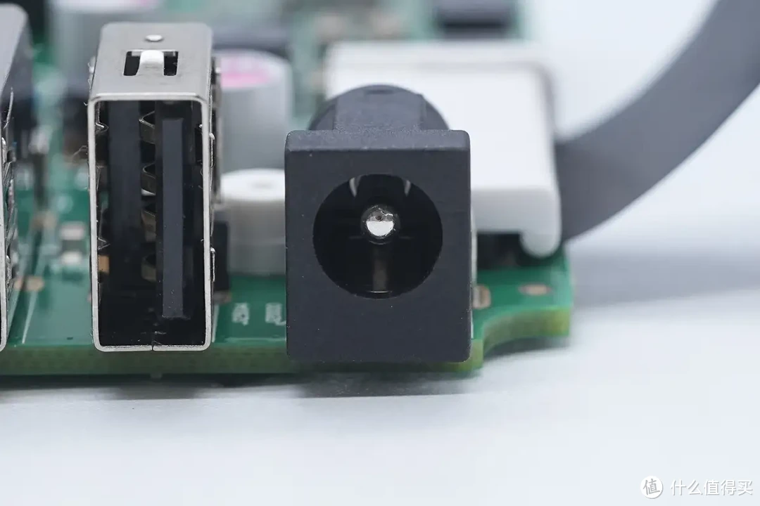 拆解报告：极空间私有云Q2C