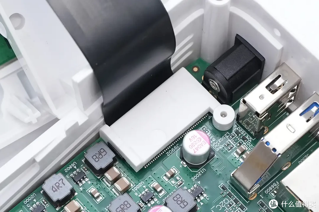 拆解报告：极空间私有云Q2C