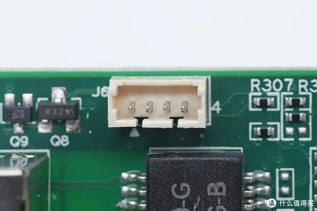 拆解报告：极空间私有云Q2C