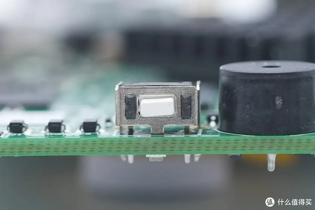 拆解报告：极空间私有云Q2C