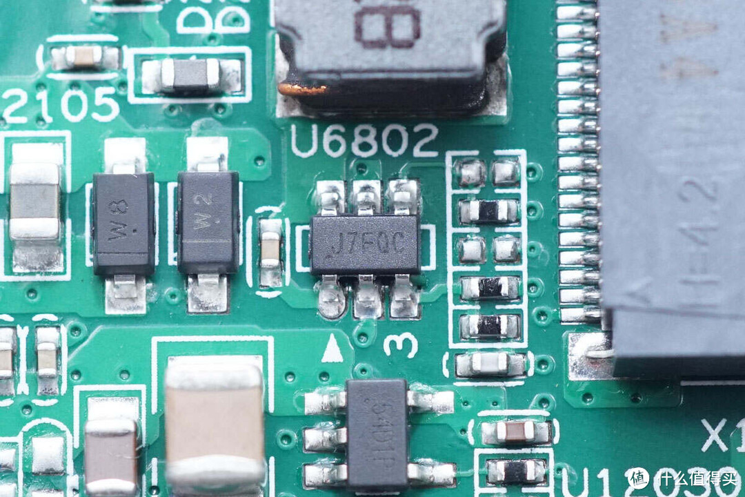 拆解报告：极空间私有云T2