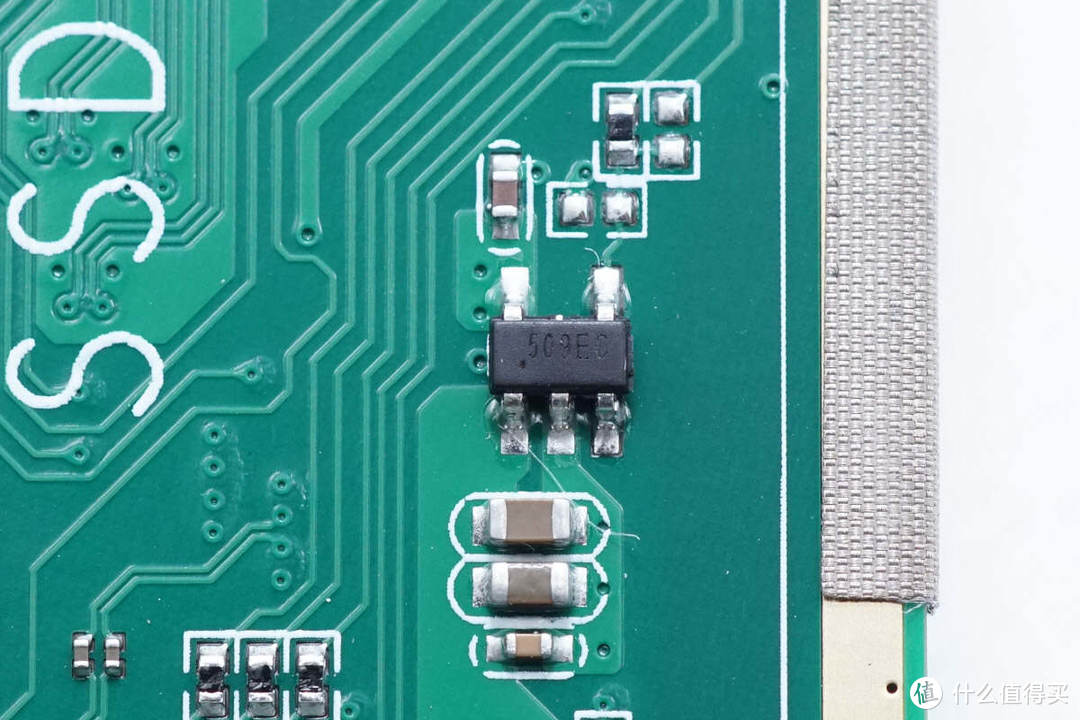 拆解报告：极空间私有云T2