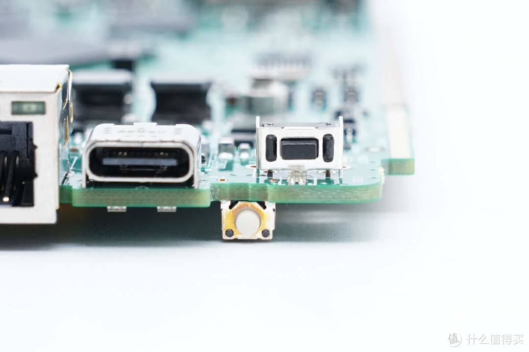 拆解报告：极空间私有云T2