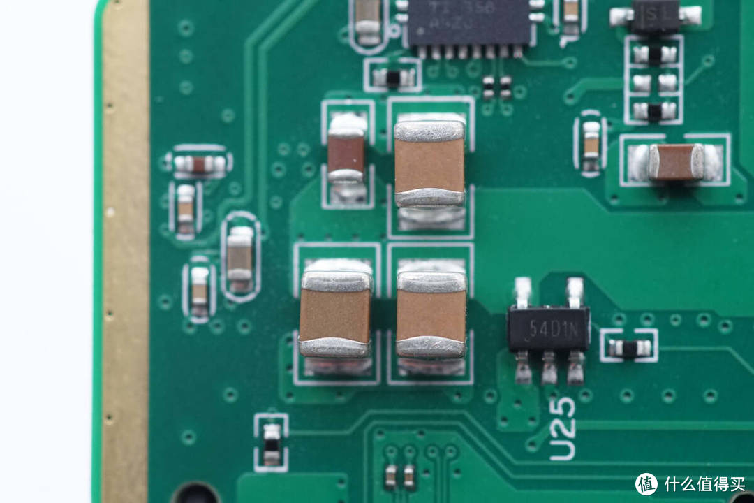 拆解报告：极空间私有云T2