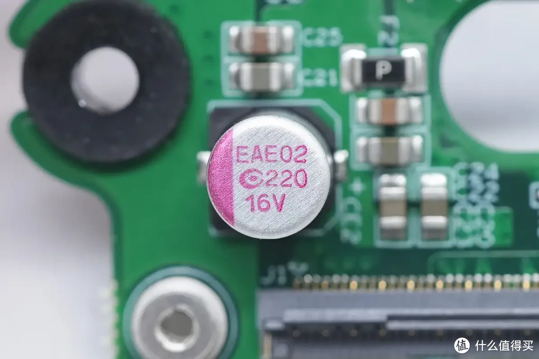 拆解报告：极空间私有云Q2C