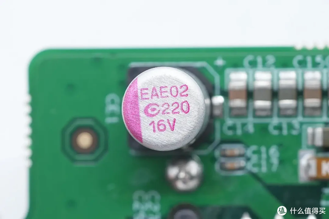 拆解报告：极空间私有云Q2C