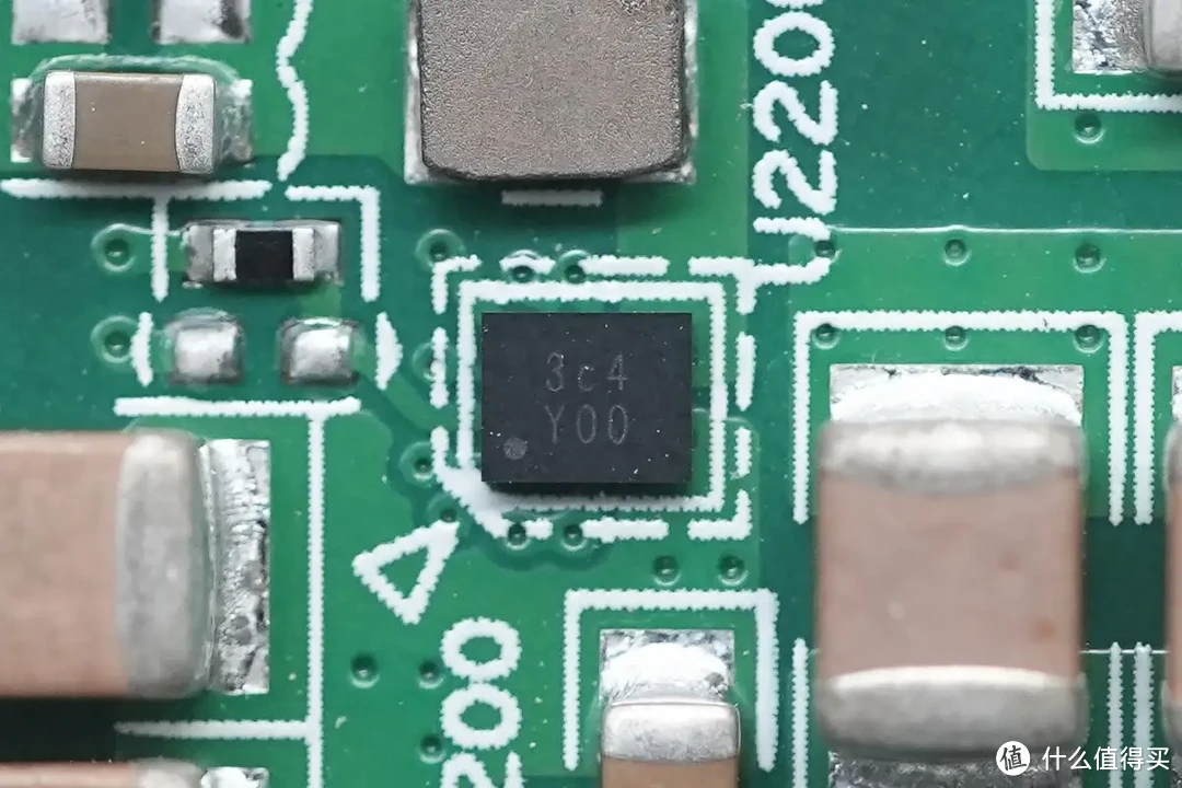 拆解报告：极空间私有云Q2C