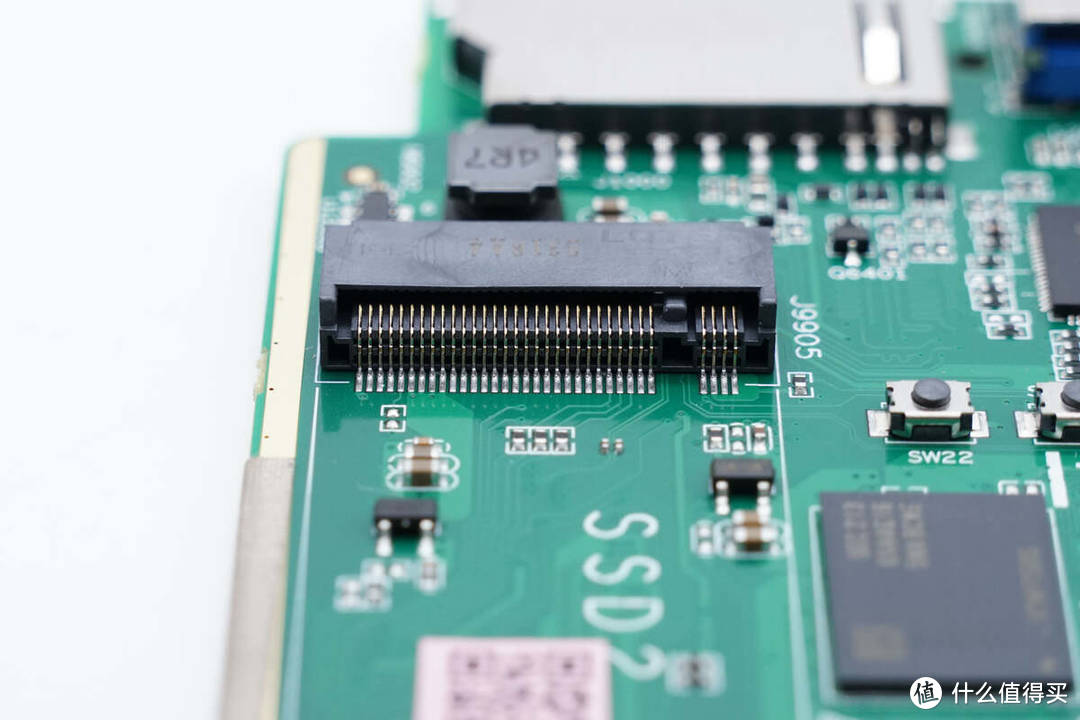 拆解报告：极空间私有云T2