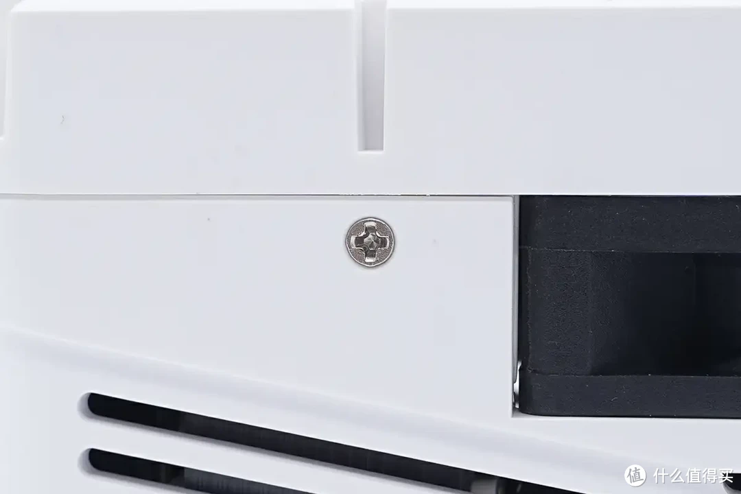 拆解报告：极空间私有云Q2C