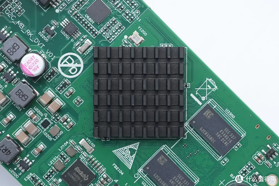 拆解报告：极空间私有云Q2C