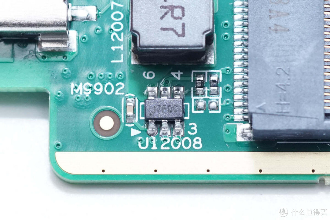 拆解报告：极空间私有云T2