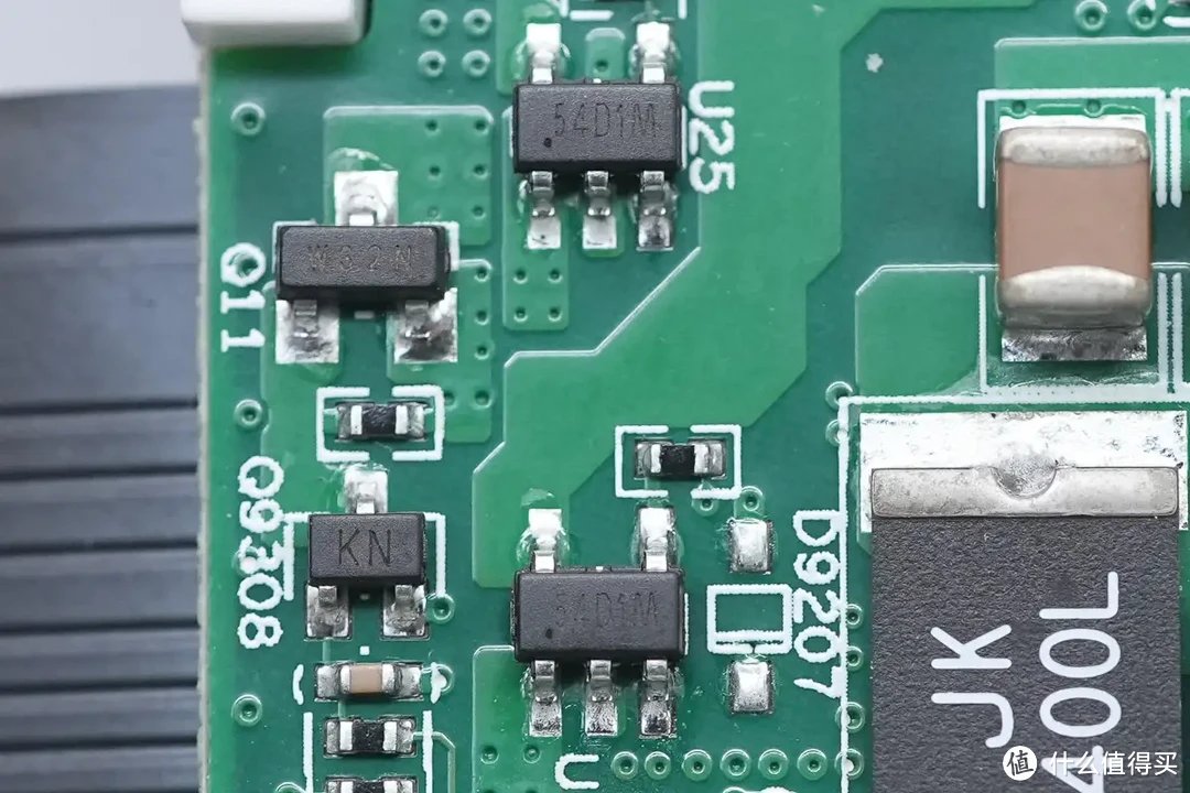 拆解报告：极空间私有云Q2C