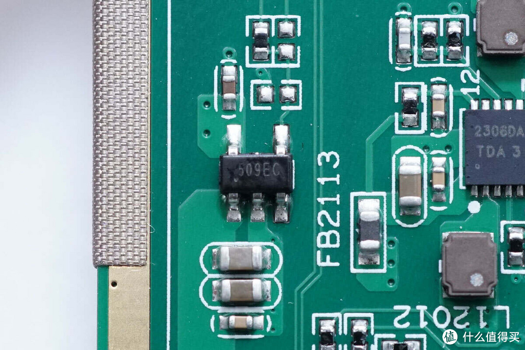 拆解报告：极空间私有云T2