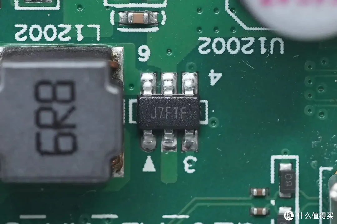 拆解报告：极空间私有云Q2C