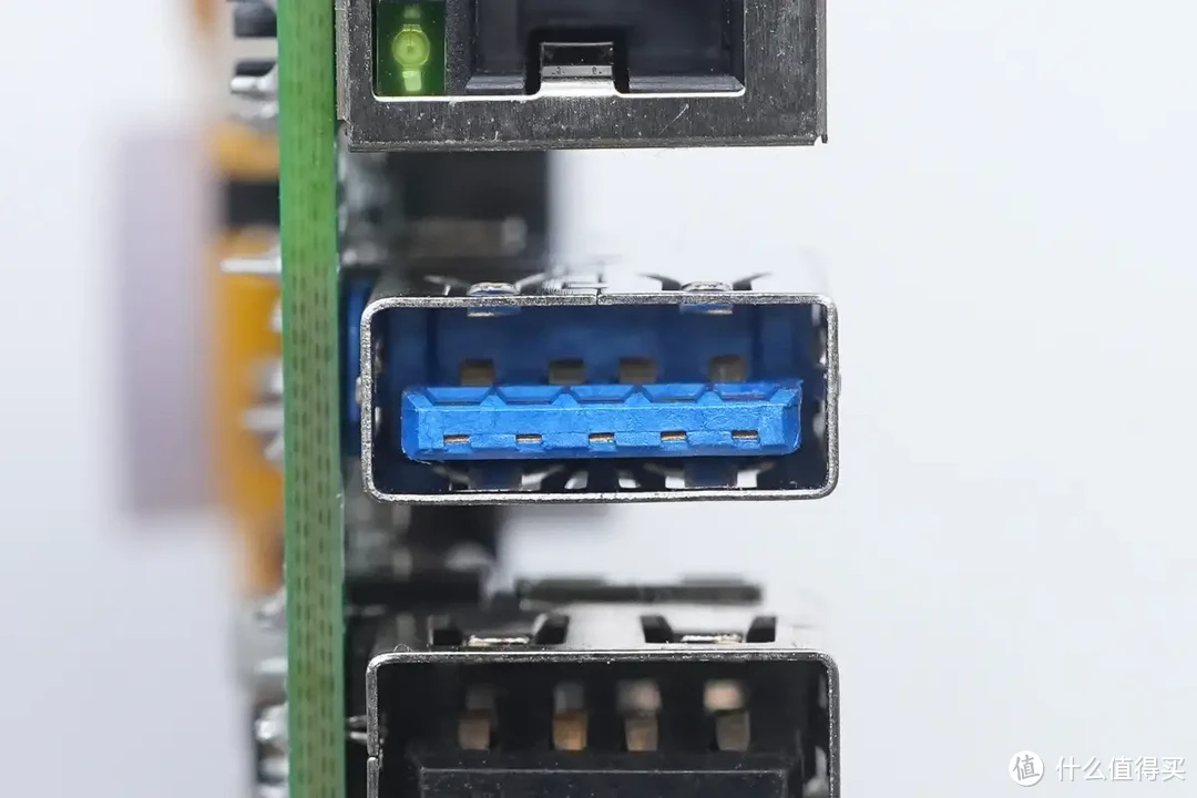 拆解报告：极空间私有云Q2C