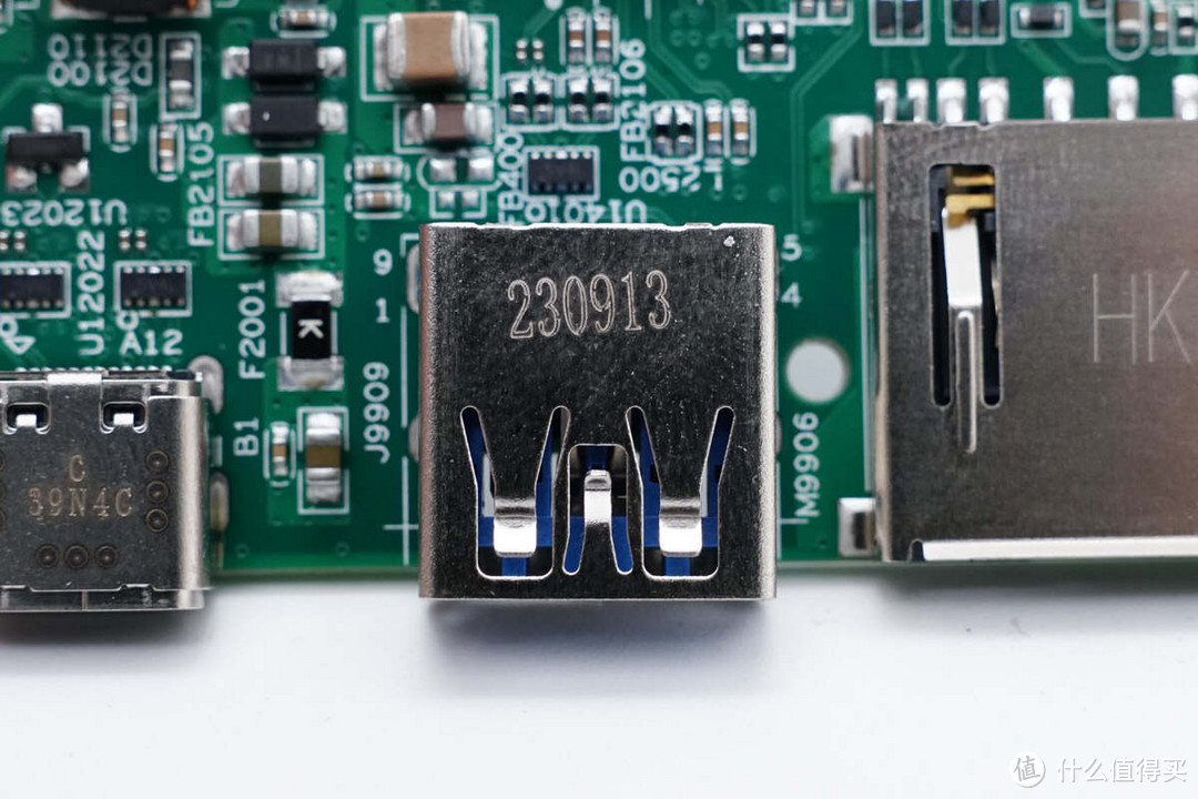 拆解报告：极空间私有云T2