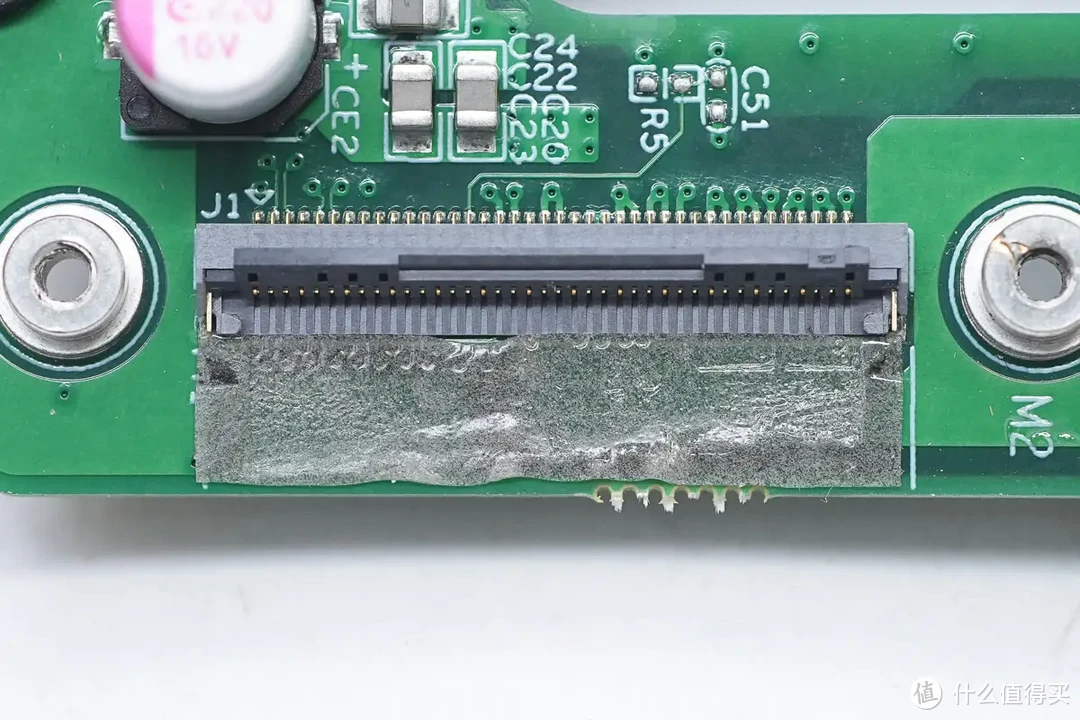 拆解报告：极空间私有云Q2C