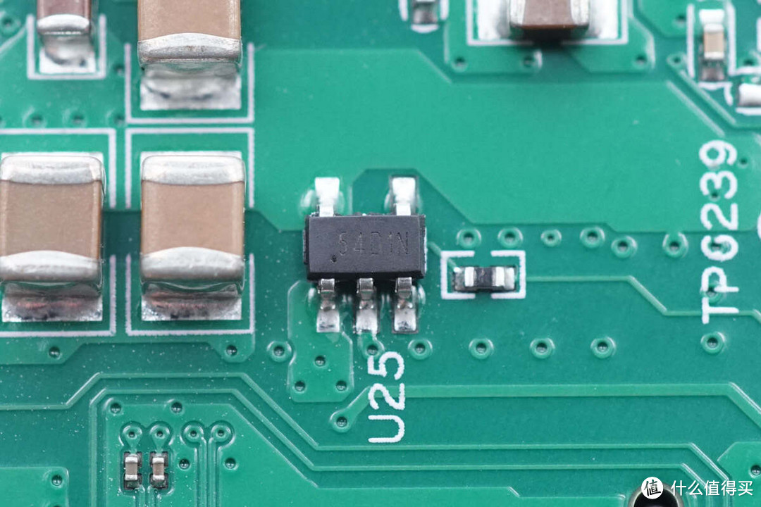 拆解报告：极空间私有云T2