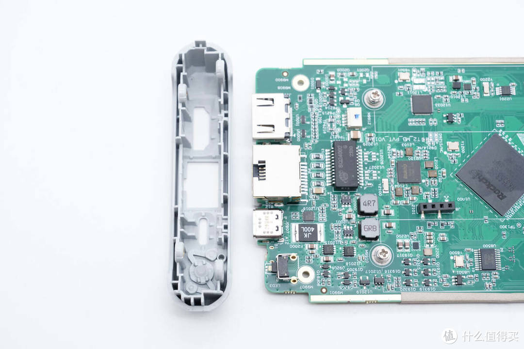 拆解报告：极空间私有云T2