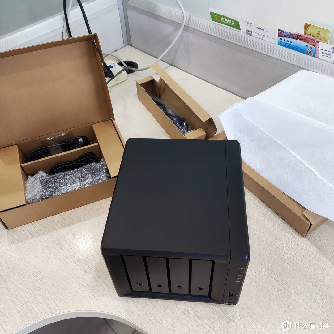 NAS领域的老品牌，有二十多年的沉淀。