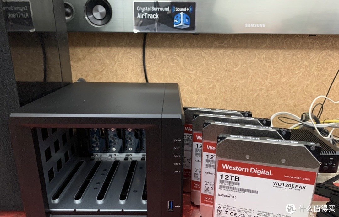 NAS领域的老品牌，有二十多年的沉淀。