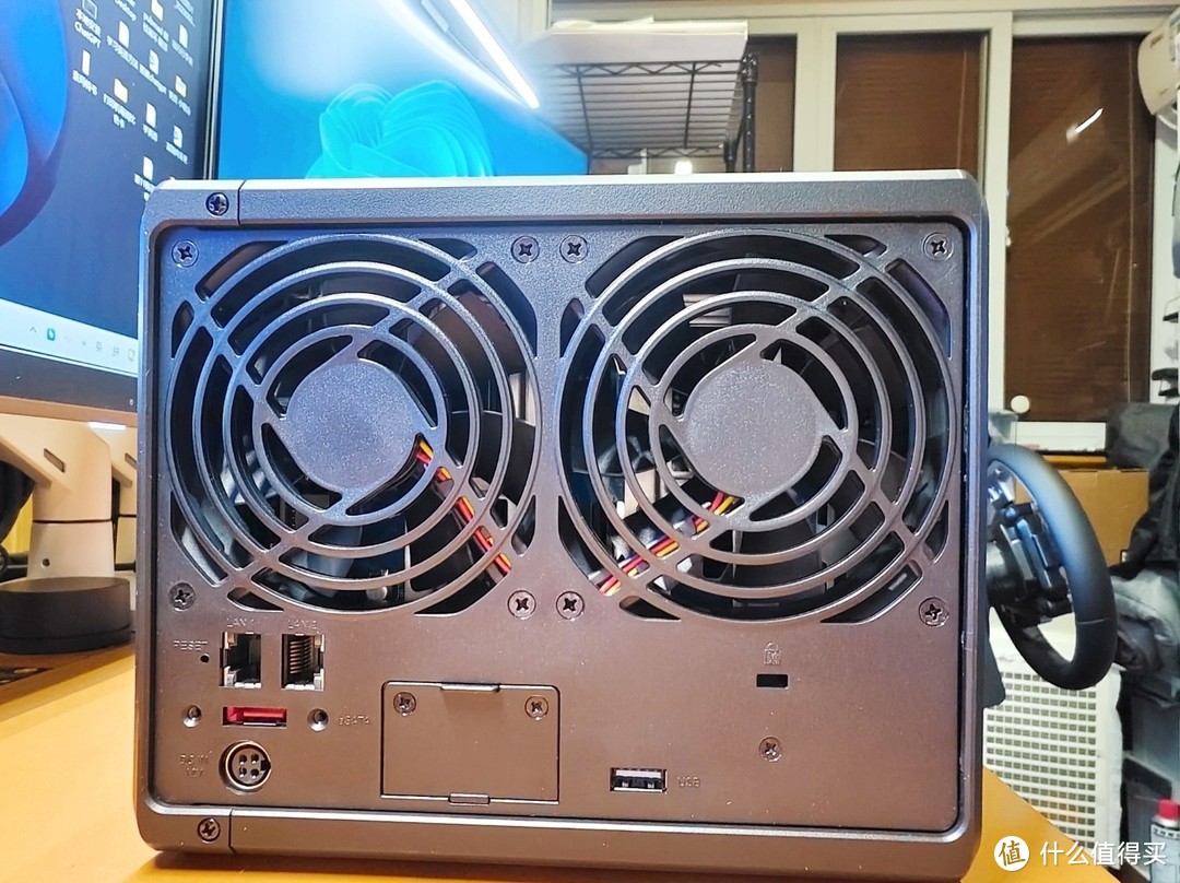 群晖DS923+：四盘位万兆NAS“全能王”