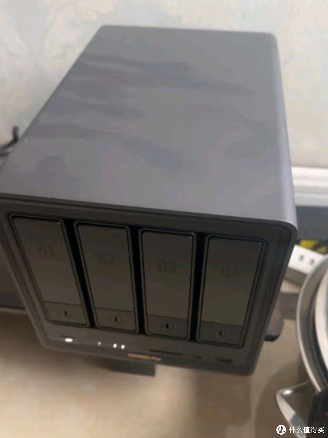 绿联私有云DXP4800 Plus，穷人的NAS逆袭！