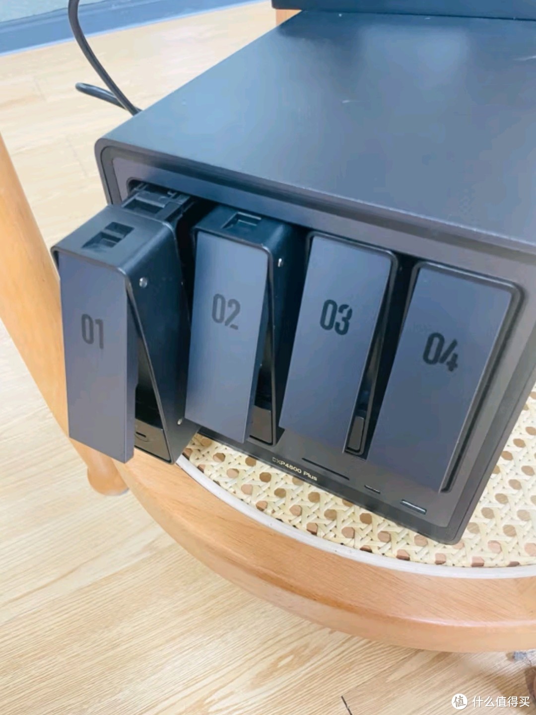 绿联私有云DXP4800 Plus，穷人的NAS逆袭！