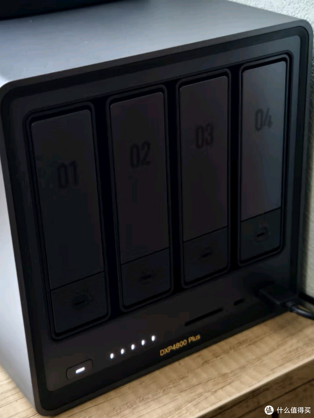 绿联私有云DXP4800 Plus，穷人的NAS逆袭！