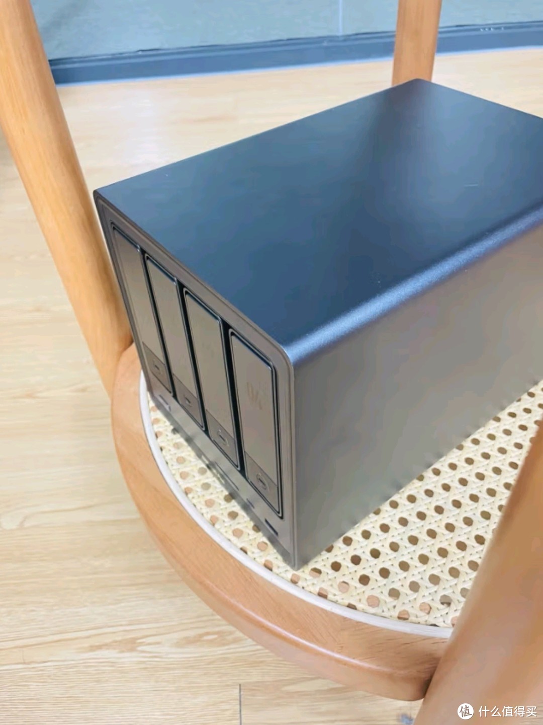 绿联私有云DXP4800 Plus，穷人的NAS逆袭！