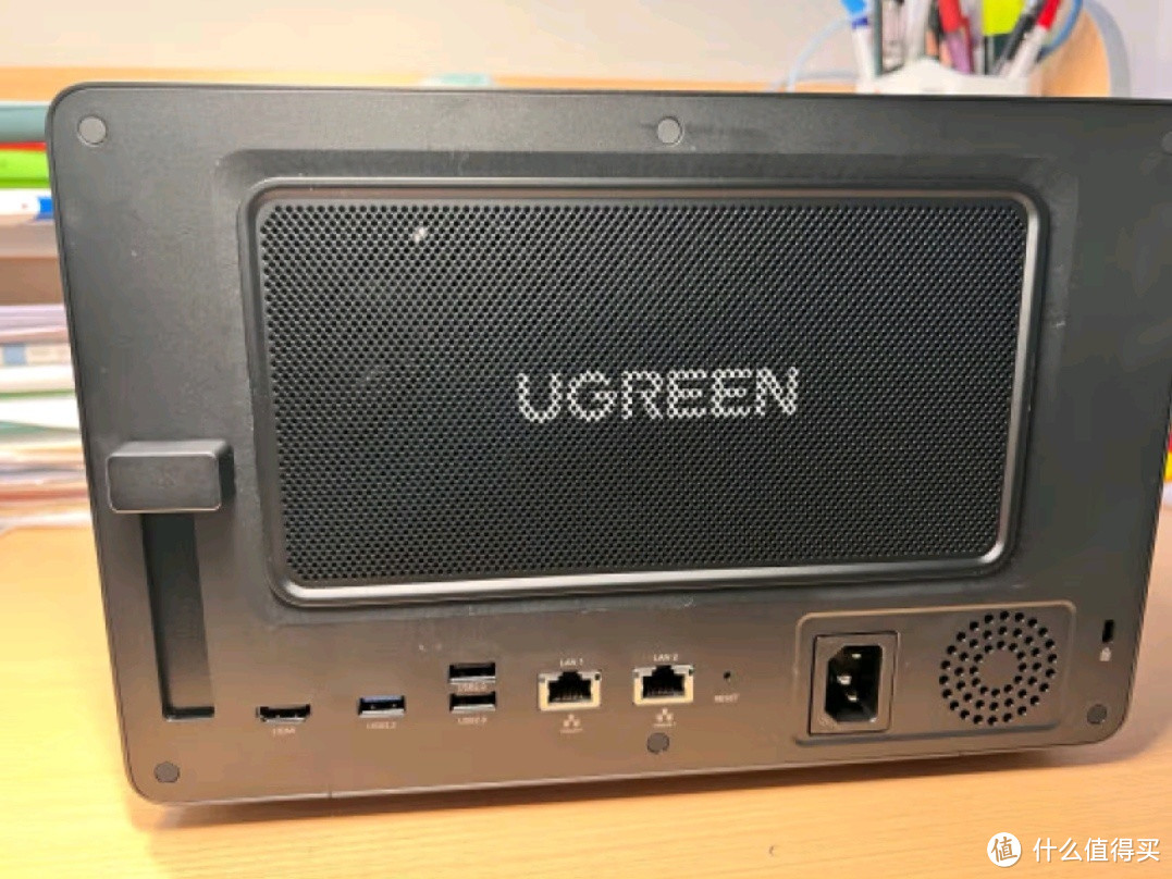 绿联私有云DXP6800 Pro测评:高效能与多功能并存的NAS解决方案 绿联私有云DXP6800 Pro测评:高效能与多功能并存的NAS解决方案